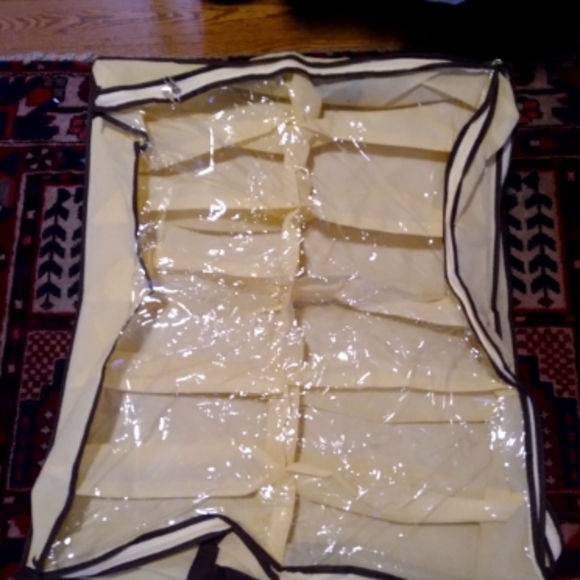 Shoe Storage folds up - Picture 1 of 3